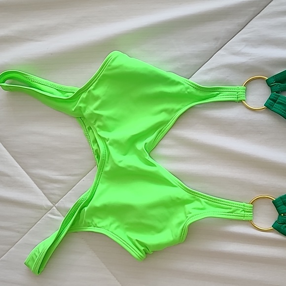 Two Tone Green Swimsuit - Picture 3 of 8